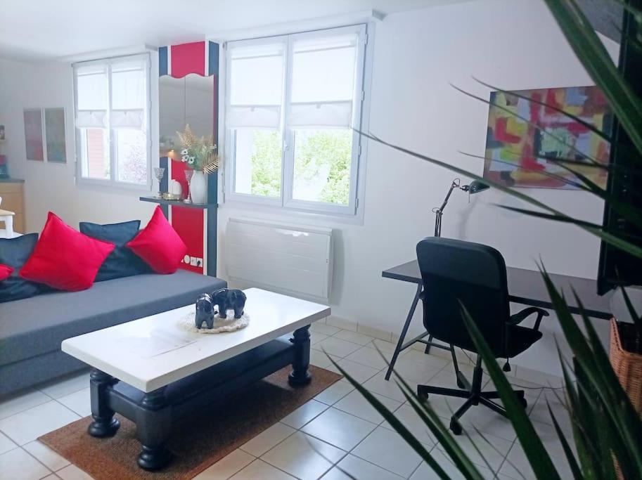 Apartamento Le Duplex Decontracte Fleury-les-Aubrais Exterior foto